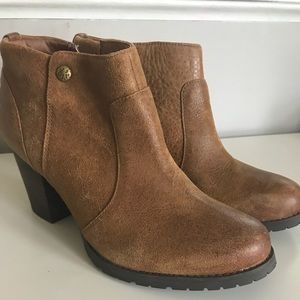 Clark’s ankle boots